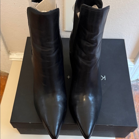 Kendall & Kylie Sleek Black Ankle Boots - Picture 4 of 6